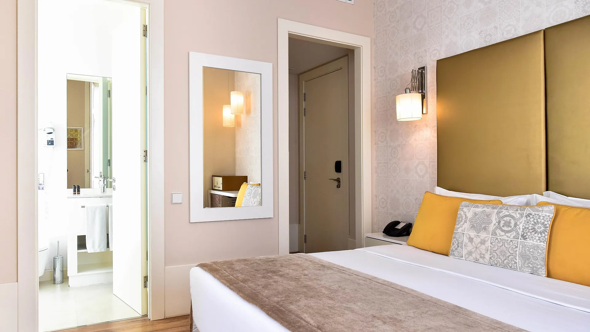 ***  My Story Hotel Ouro Lisbon Portugal